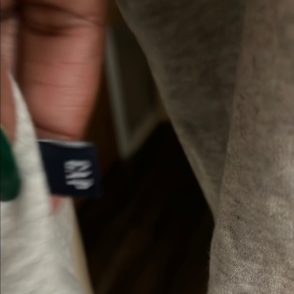 GAP Gray Women's Sweater - Picture 3 of 4